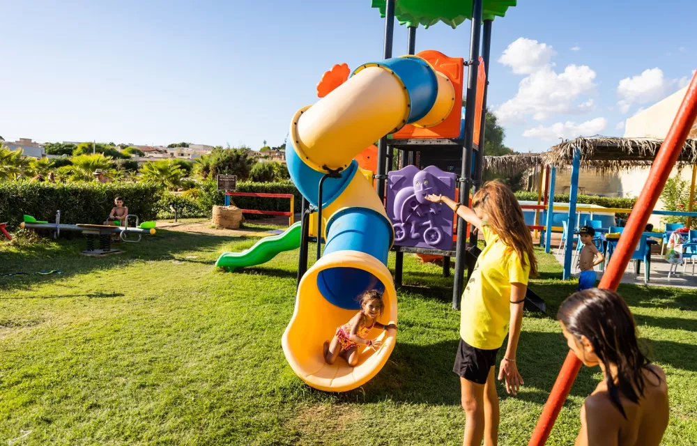 parco giochi scivolo