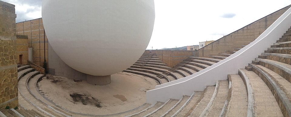 esterno chiesa madre di gibellina